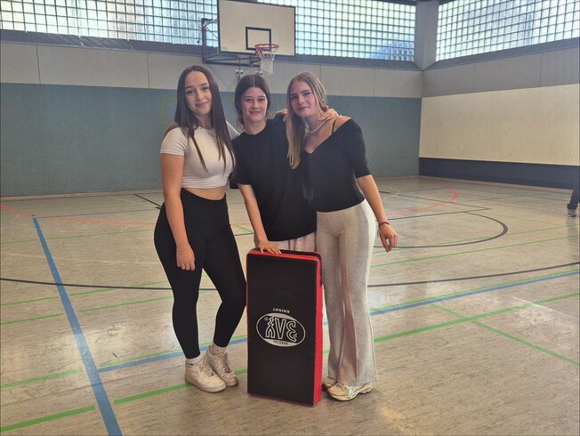 12170EEE-1C19-4158-BF3F-3A4D99CDD739