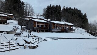 Feriendorf_im_Schnee